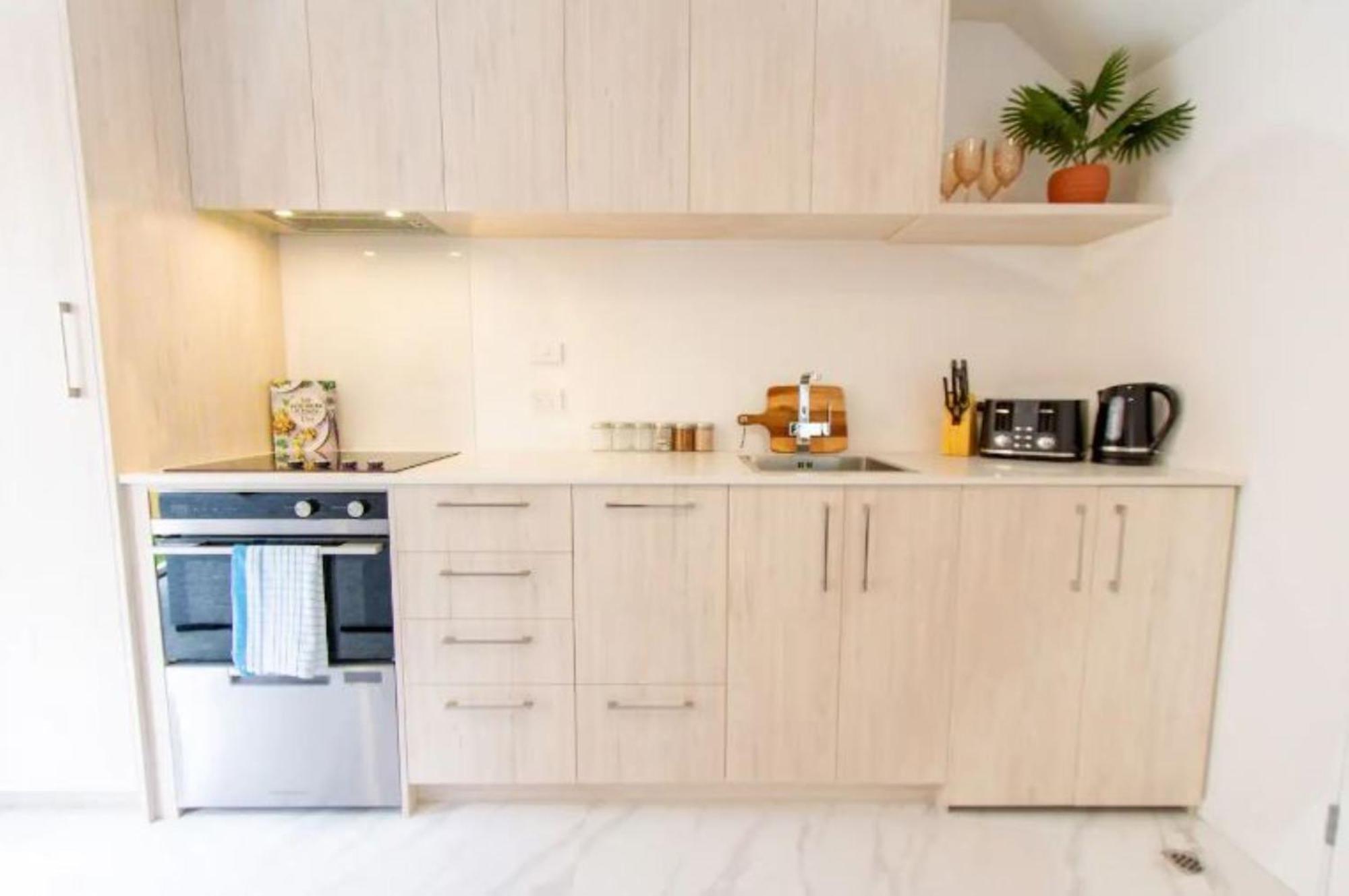 Christchurch Entertainment Hub 2 Bed 2 Bath W Carpark Екстериор снимка